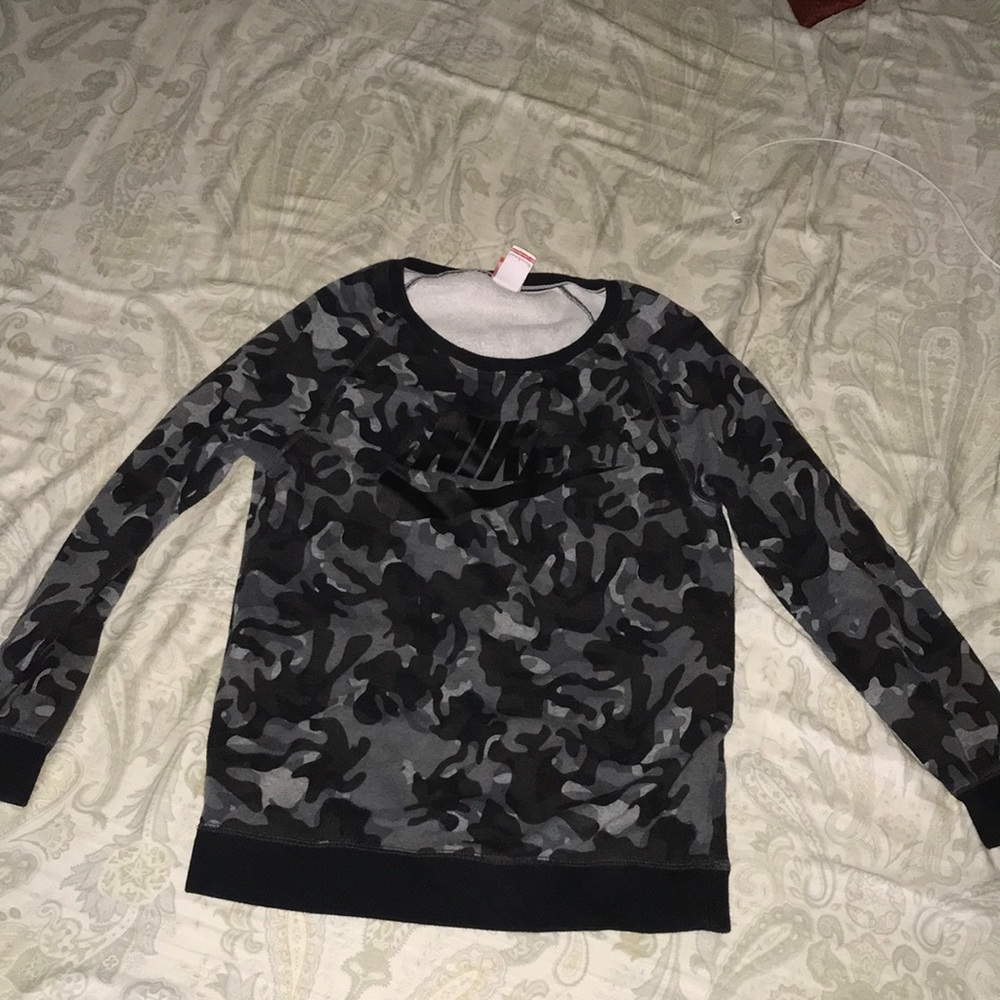 NIKE Camo Crewneck